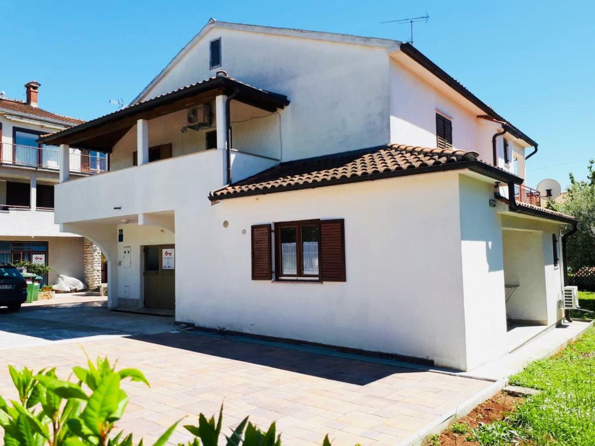 Villa Aleksandar Porec Bagian luar foto